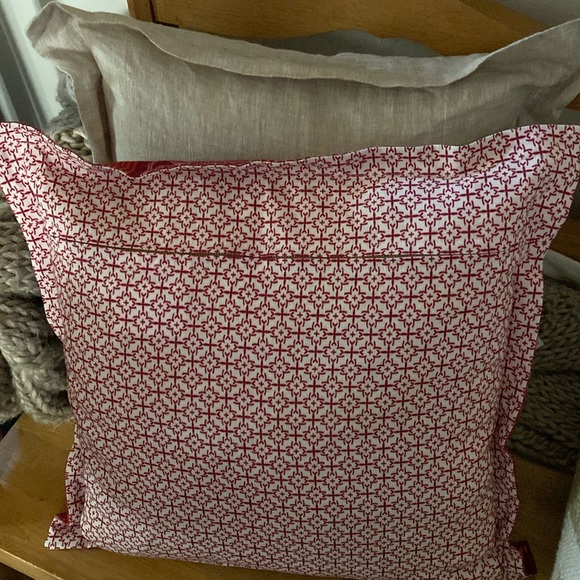 RATAN TEXTILES PVT. LTD.
PILLOW COVER
COTTON & LINEN 18” x 18”
MADE IN INDIA NEW - Picture 5 of 10